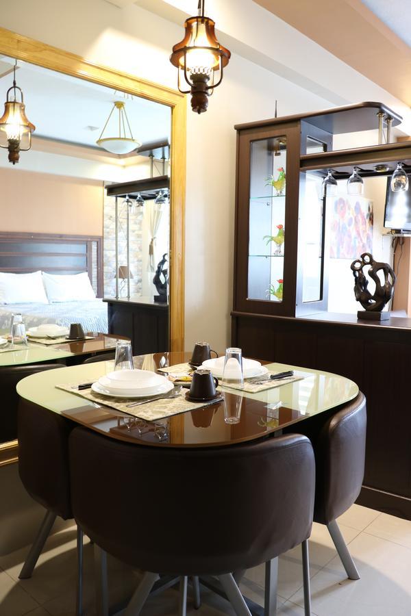 One Palm Tree Villas 马尼拉 外观 照片