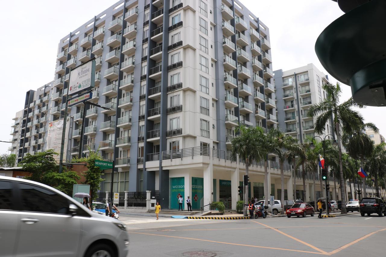 One Palm Tree Villas 马尼拉 外观 照片